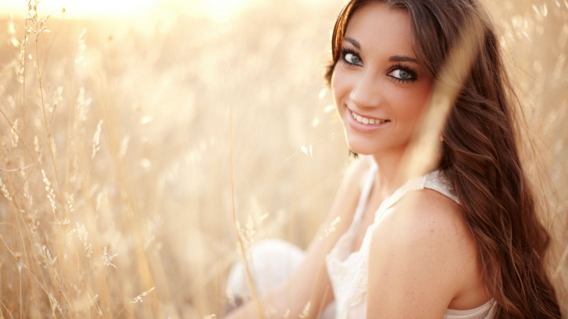 Обои каштановые волосы, длинные волосы, красота, девушка, шатенка в разрешении 1920x1080