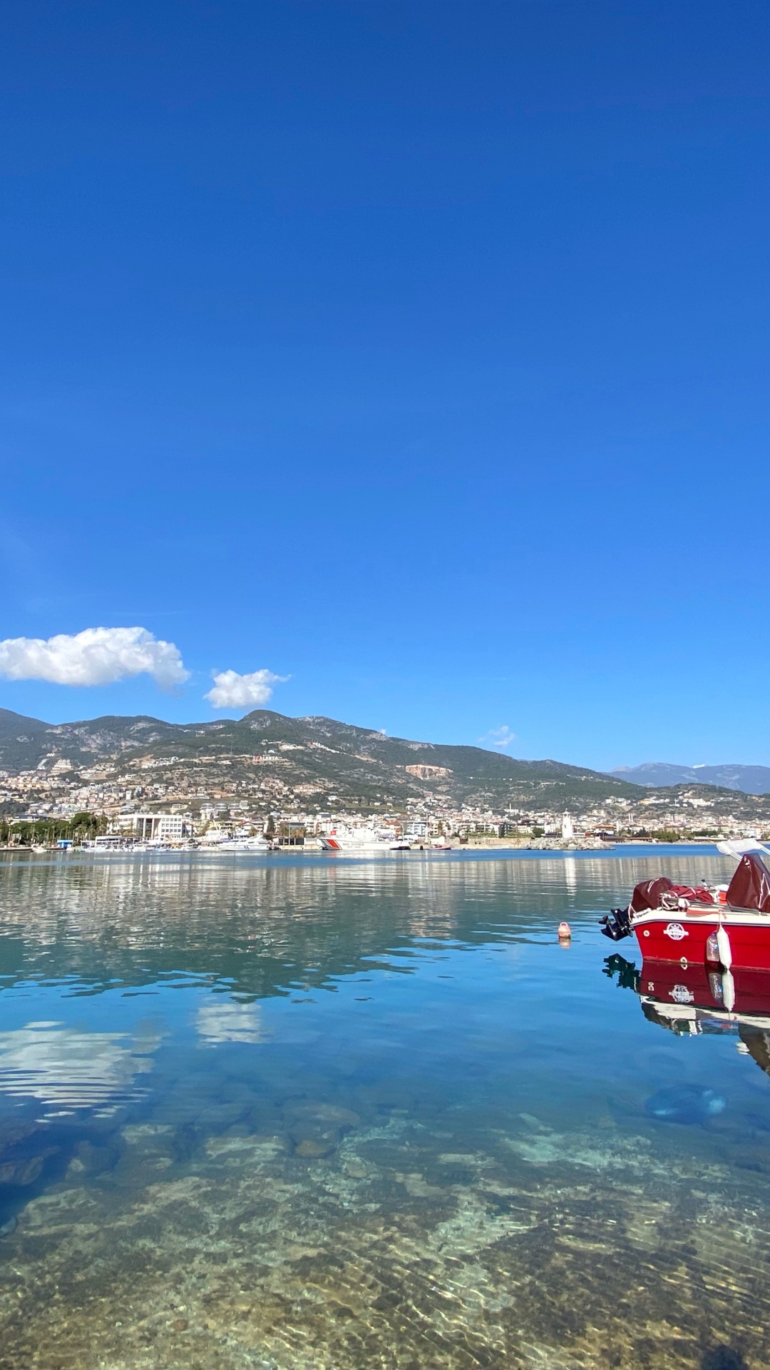 Обои вода, облако, гора, синий, судно в разрешении 1080x1920