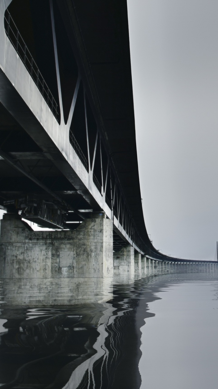 Обои вода, мост, отражение, szwecja, Швеция в разрешении 720x1280