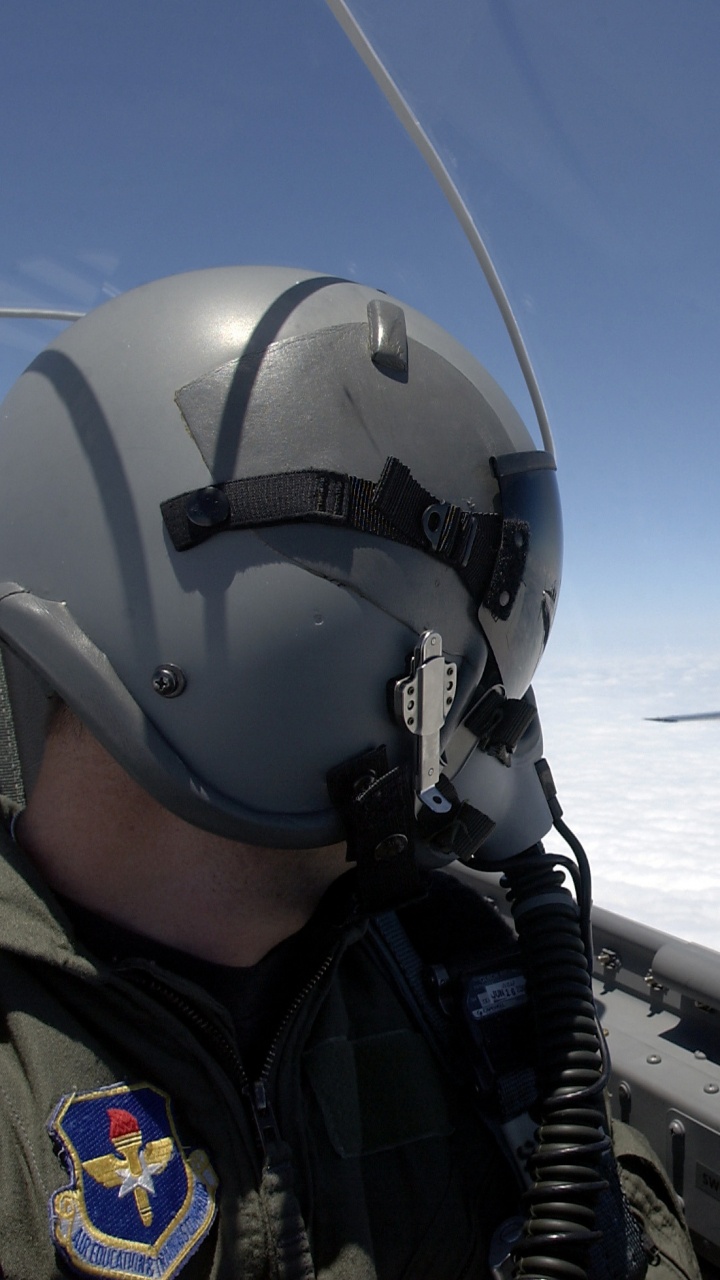 Обои самолеты, ВВС США, самолет, авиация, летчик-истребитель в разрешении 720x1280