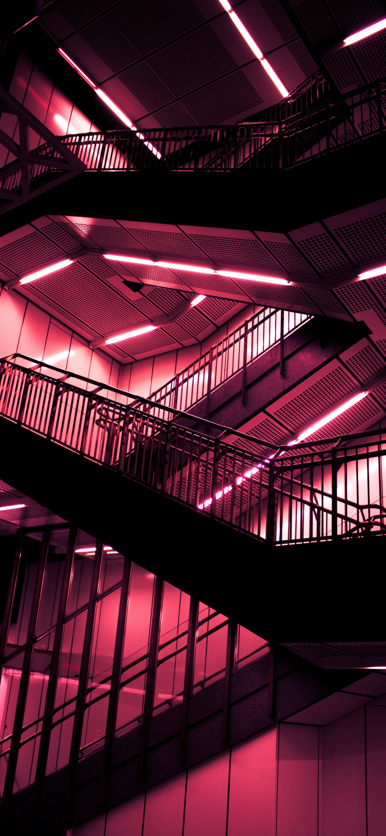 Обои розовый, красный цвет, пурпур, свет, архитектура в разрешении 1242x2688