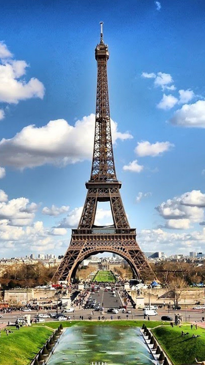 Обои Эйфелева башня, Марсово поле, вышка, ориентир, дневное время в разрешении 720x1280