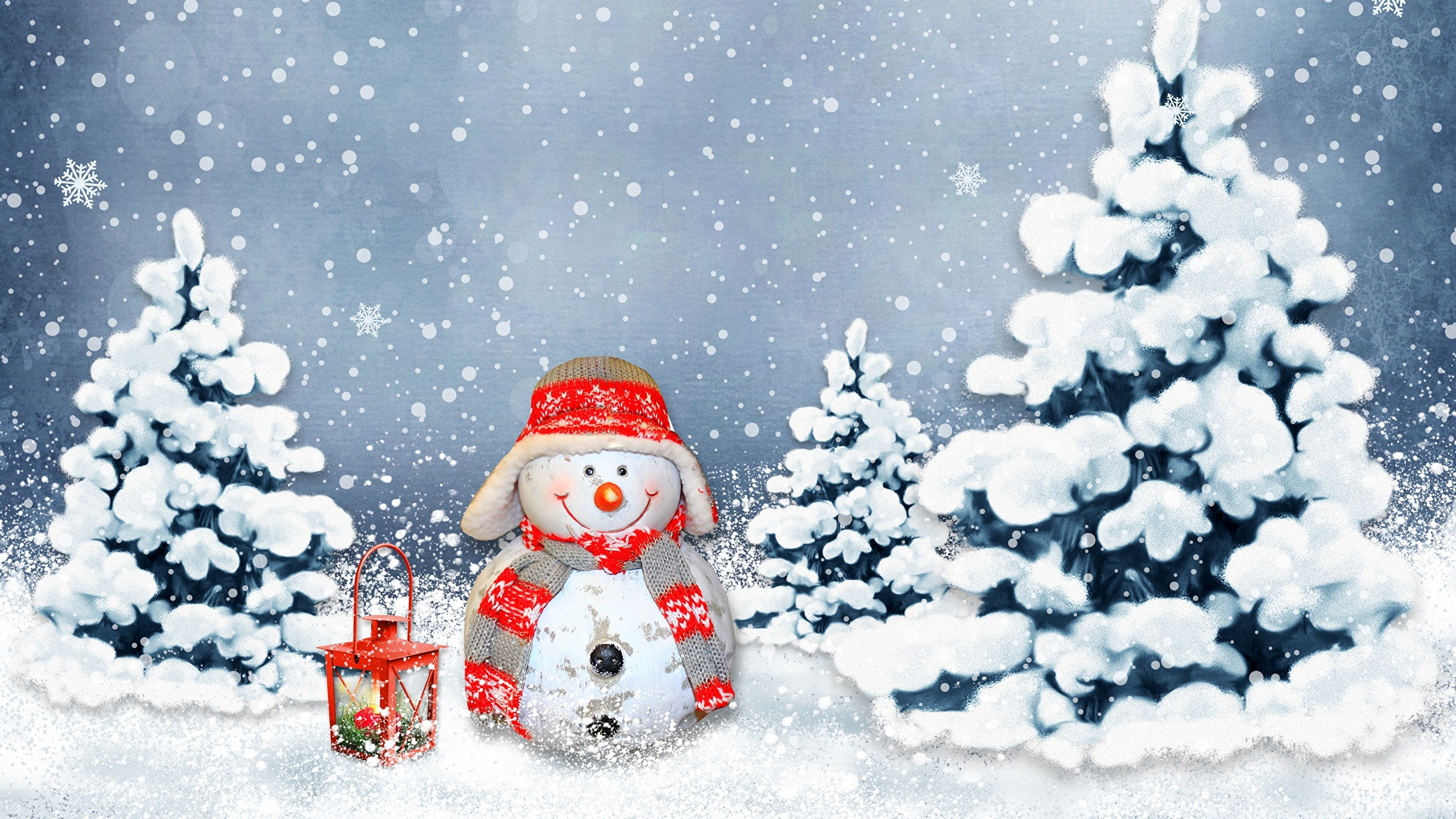 Обои Рождественский день, Рождественские украшения, елка, Снеговик, зима в разрешении 2560x1440
