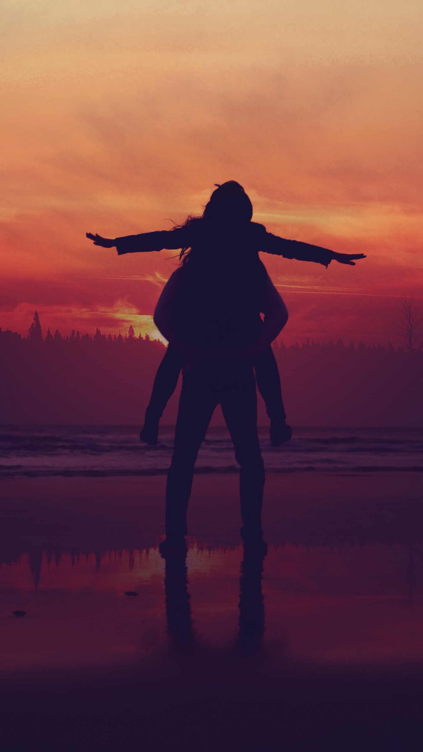 Обои Люди в природе, вода, стояние, закат, горизонт в разрешении 1440x2560