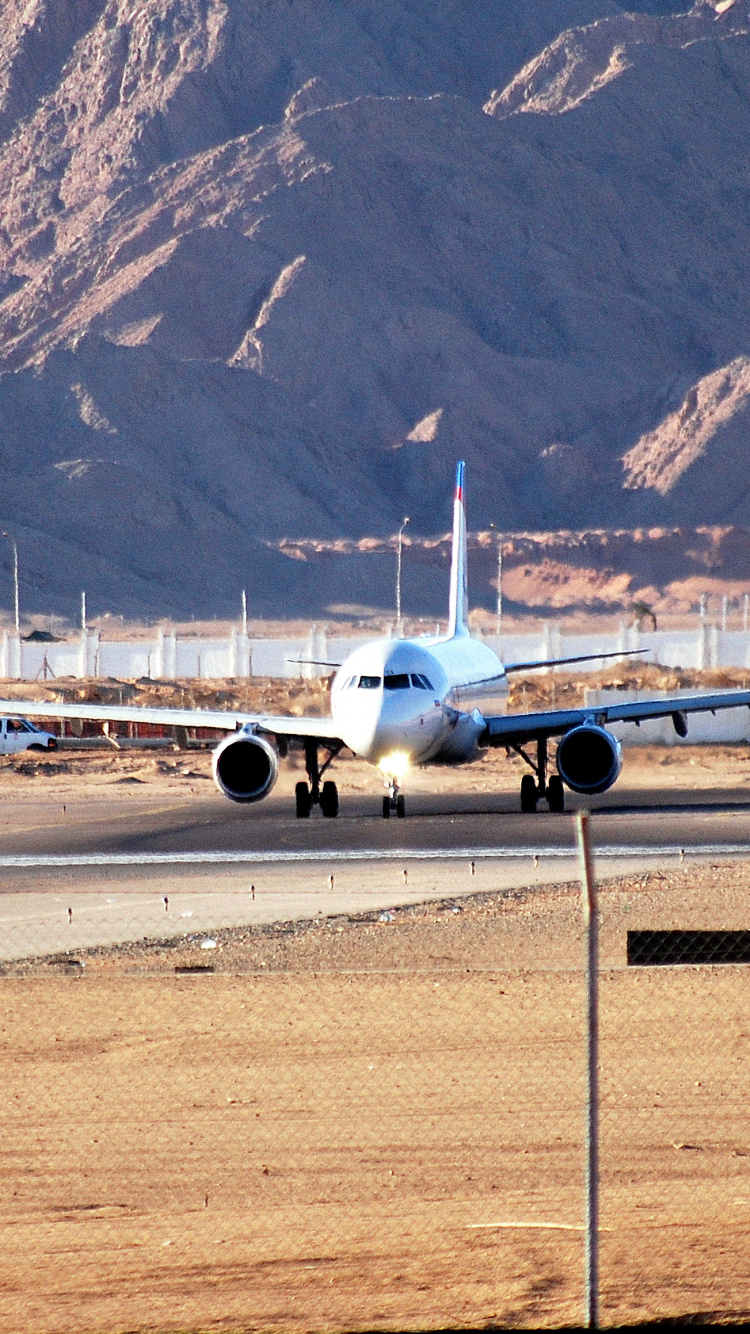 Обои авиакомпания, Аэробус, самолет, авиалайнер, воздушное путешествие в разрешении 750x1334