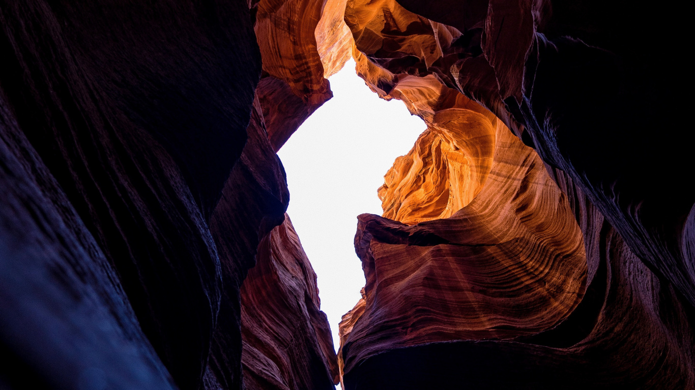 Обои человеческое тело, пурпур, геология, тепло, каньон в разрешении 1366x768