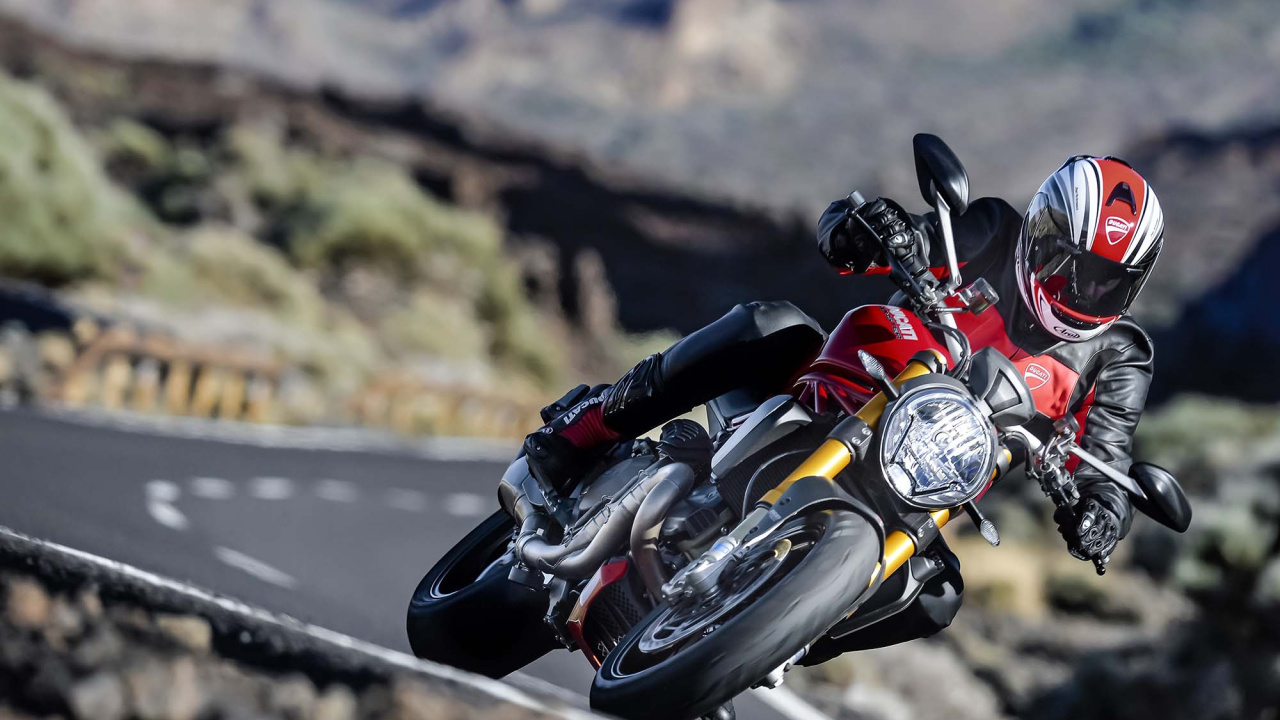 Обои ducati, мотоцикл, мотоспорт, супермото, гонки на мотоциклах в разрешении 1280x720