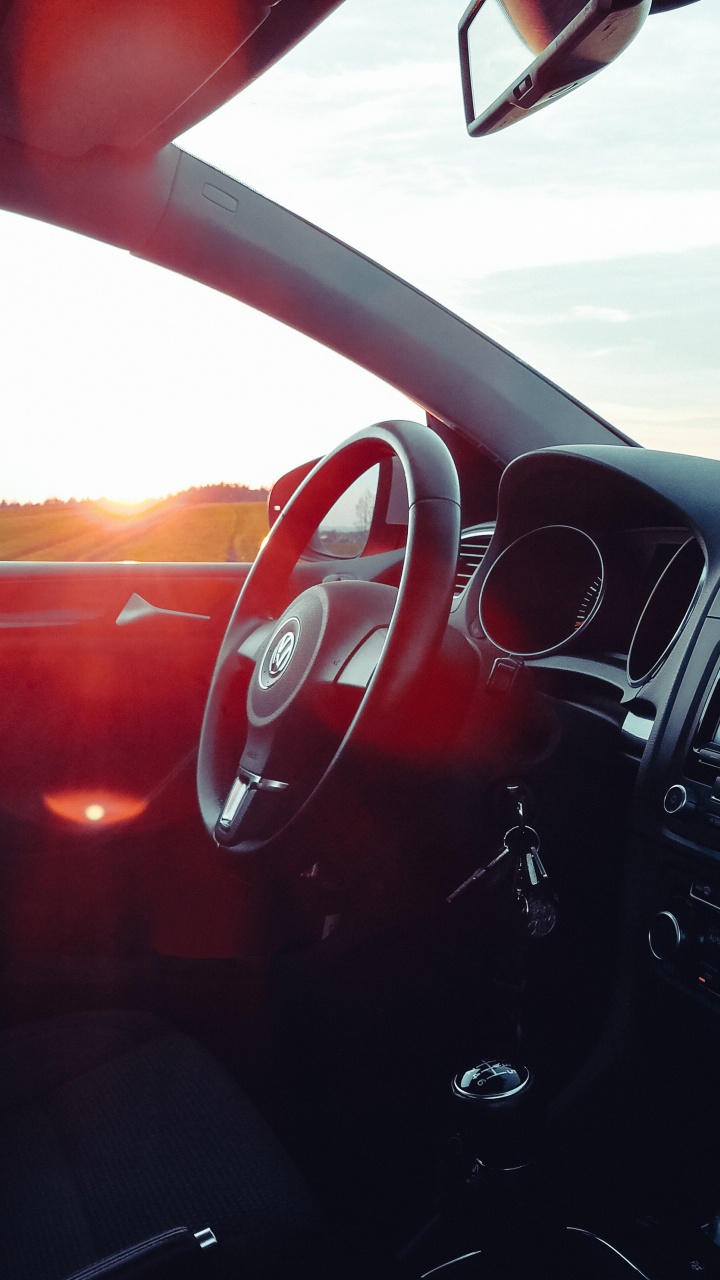 Обои Фольксваген, авто, Фольксваген гольф, рулевое колесо, красный цвет в разрешении 720x1280