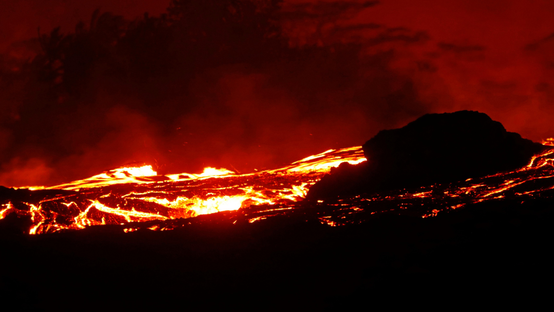 Обои лава, вулкан, Побездельничать, вентиляционные щели, лавовый поток в разрешении 1920x1080