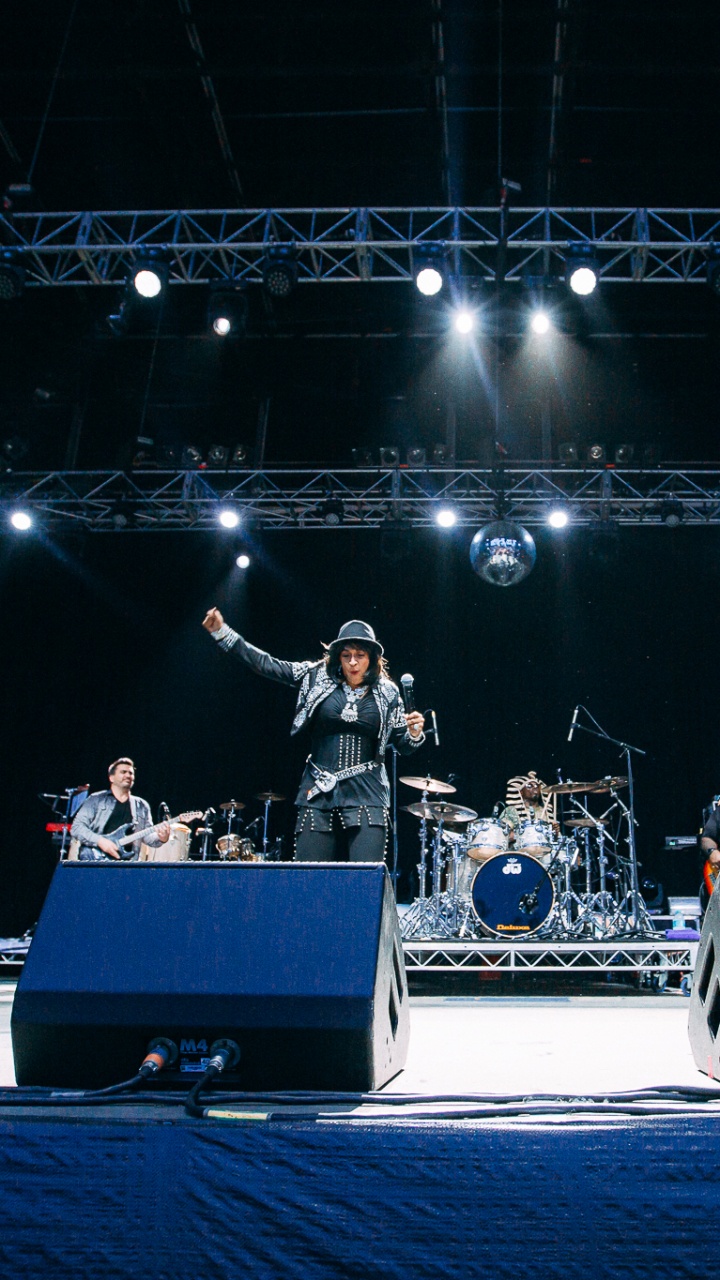 Обои этап, оркестр, музыкант, рокконцерт, развлечение в разрешении 720x1280