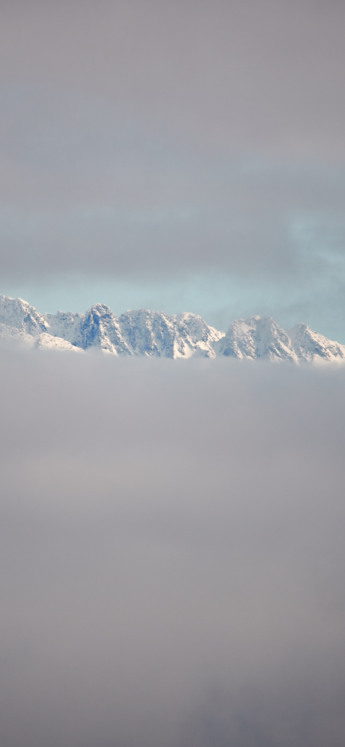 Обои облако, горный рельеф, горный хребет, гора, Альпы в разрешении 1125x2436