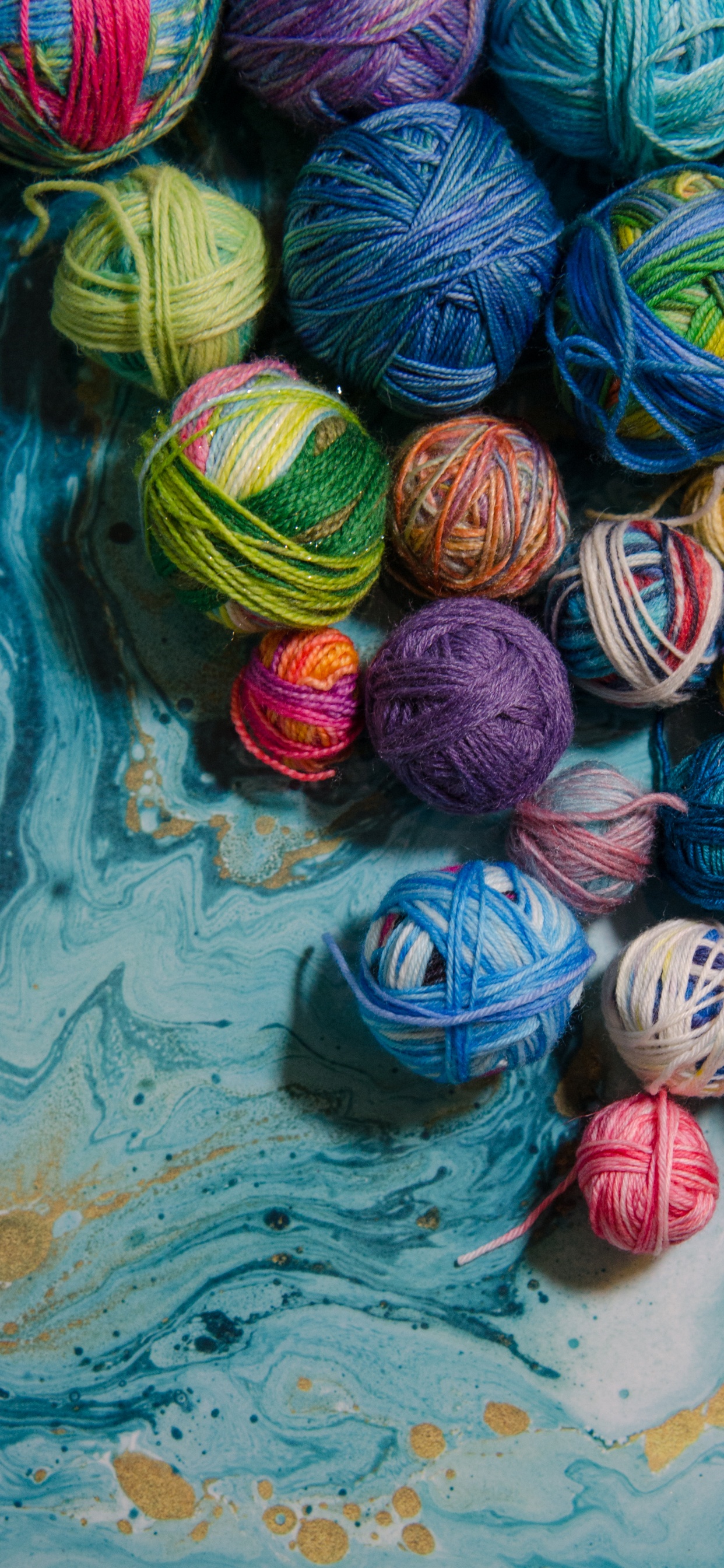 Обои нить, вязание, пряжа, планшет, смартфон в разрешении 1242x2688