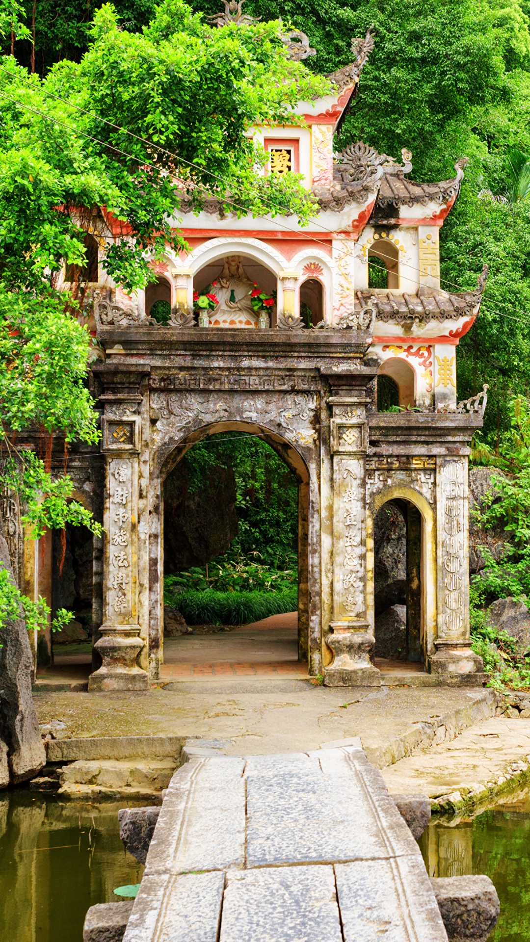 Обои провинция Нинь особенно привлекательным, Пагоды Бич Донг, сад, дерево, историческое место в разрешении 1080x1920