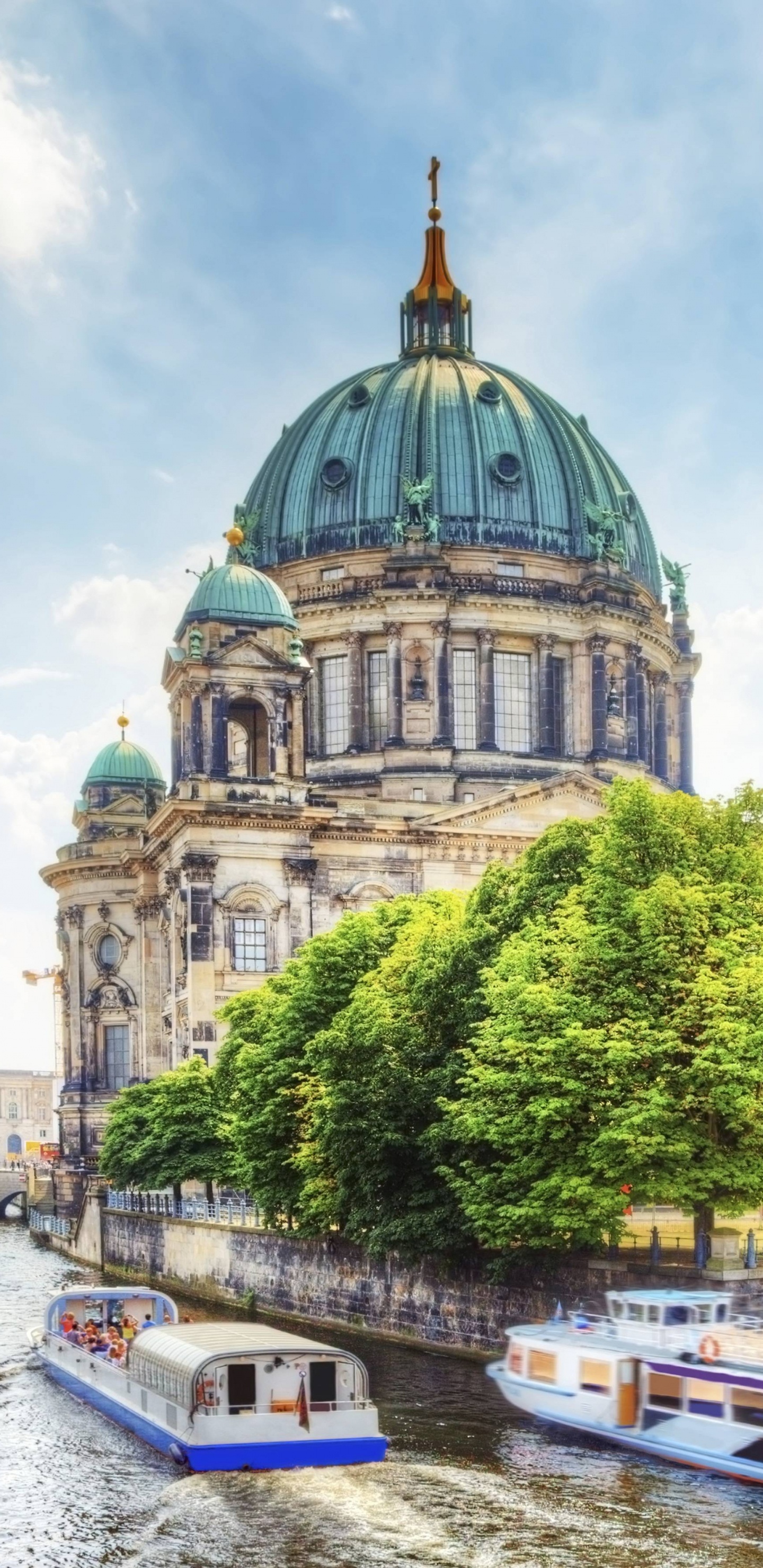 Обои водный путь, ориентир, город, Бранденбургские Ворота, Warnemnde в разрешении 1440x2960