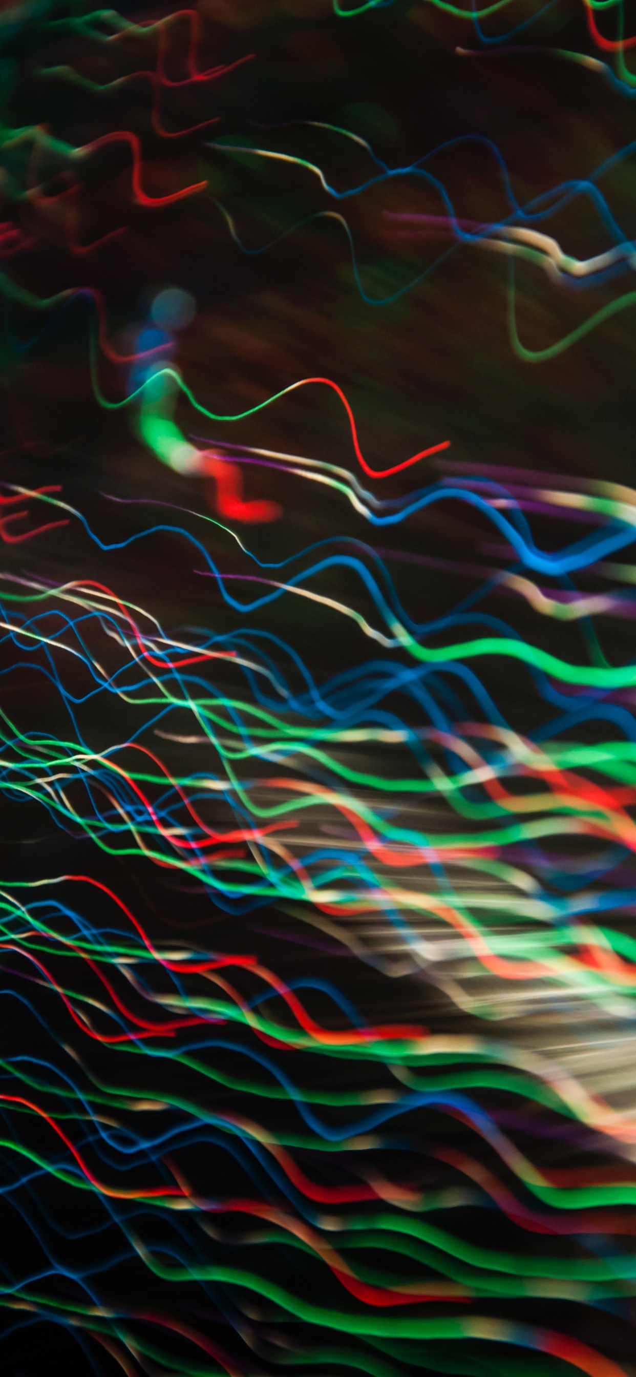 Обои зеленый, свет, вода, узор, технологии в разрешении 1242x2688