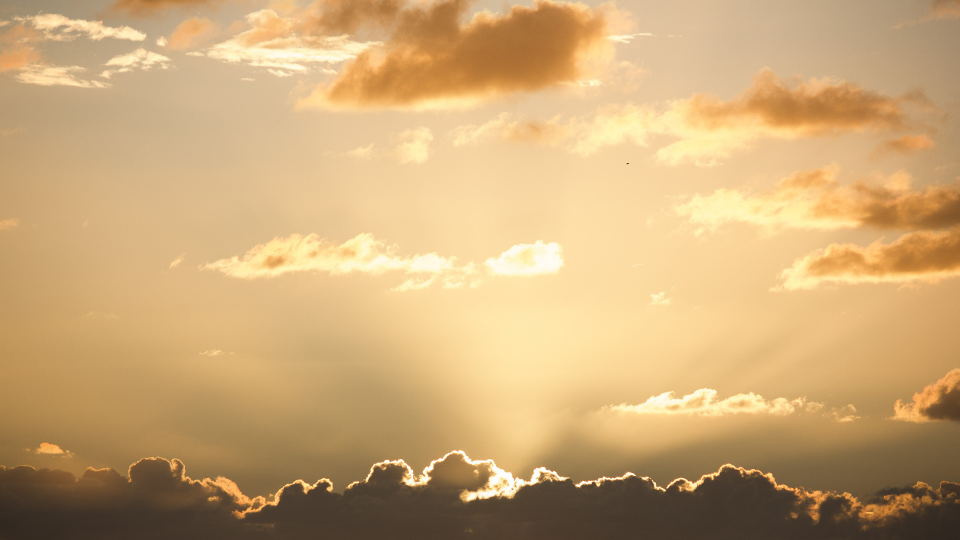 Обои облако, закат, ютуб, Apple Музыка, солнечный луч в разрешении 1366x768