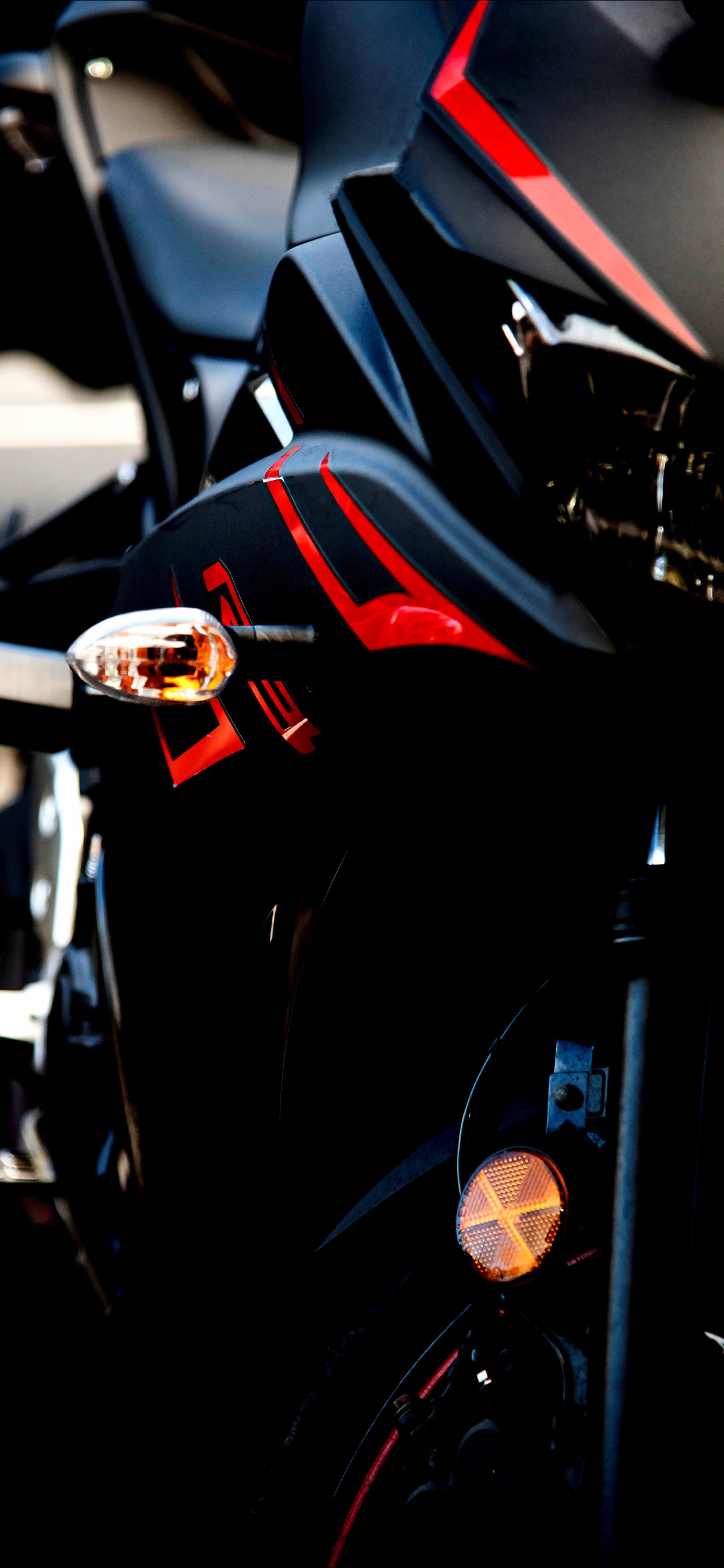 Обои легковые автомобили, КТМ, мотоцикл, наклейка, Оранжевый цвет в разрешении 1242x2688