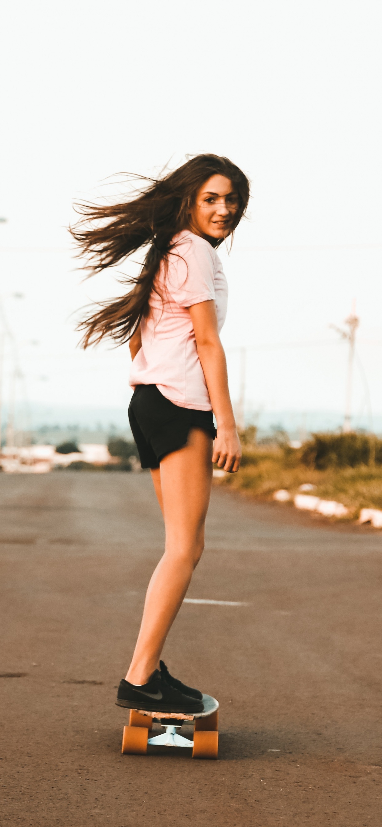 Обои скейтборд, скейтбординг, Лонгборд, Лонгбординг, обувь в разрешении 1242x2688