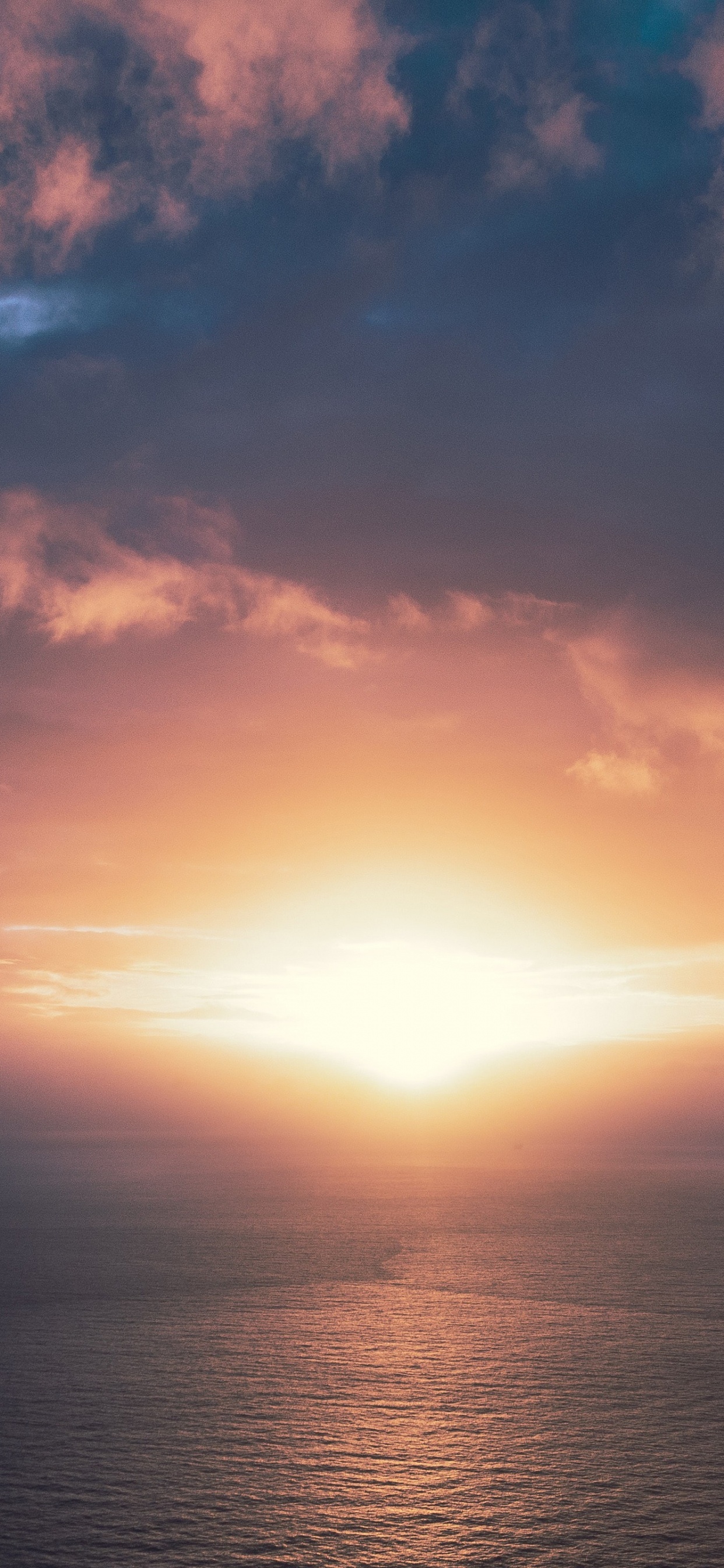 Обои облако, вода, атмосфера, гидроресурсы, послесвечение в разрешении 1242x2688