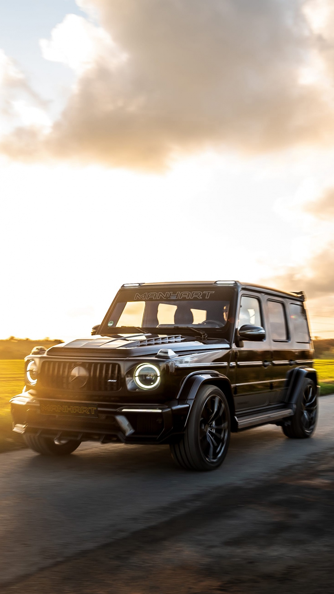 Обои колесо, желтый, mercedes benz g class, джип, компактный автомобиль на  телефон Android, 1080x1920 картинки и фото бесплатно