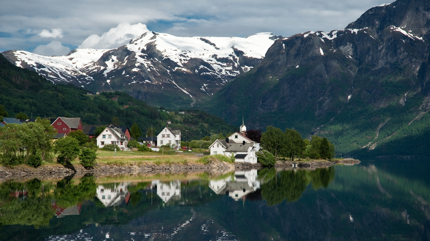 Обои Норвегия, фьорд, горный рельеф, гора, горный хребет в разрешении 1366x768