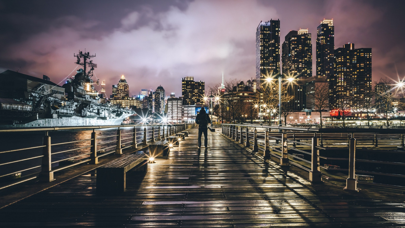 Обои городской пейзаж, ночь, городской район, город, вода в разрешении 1366x768