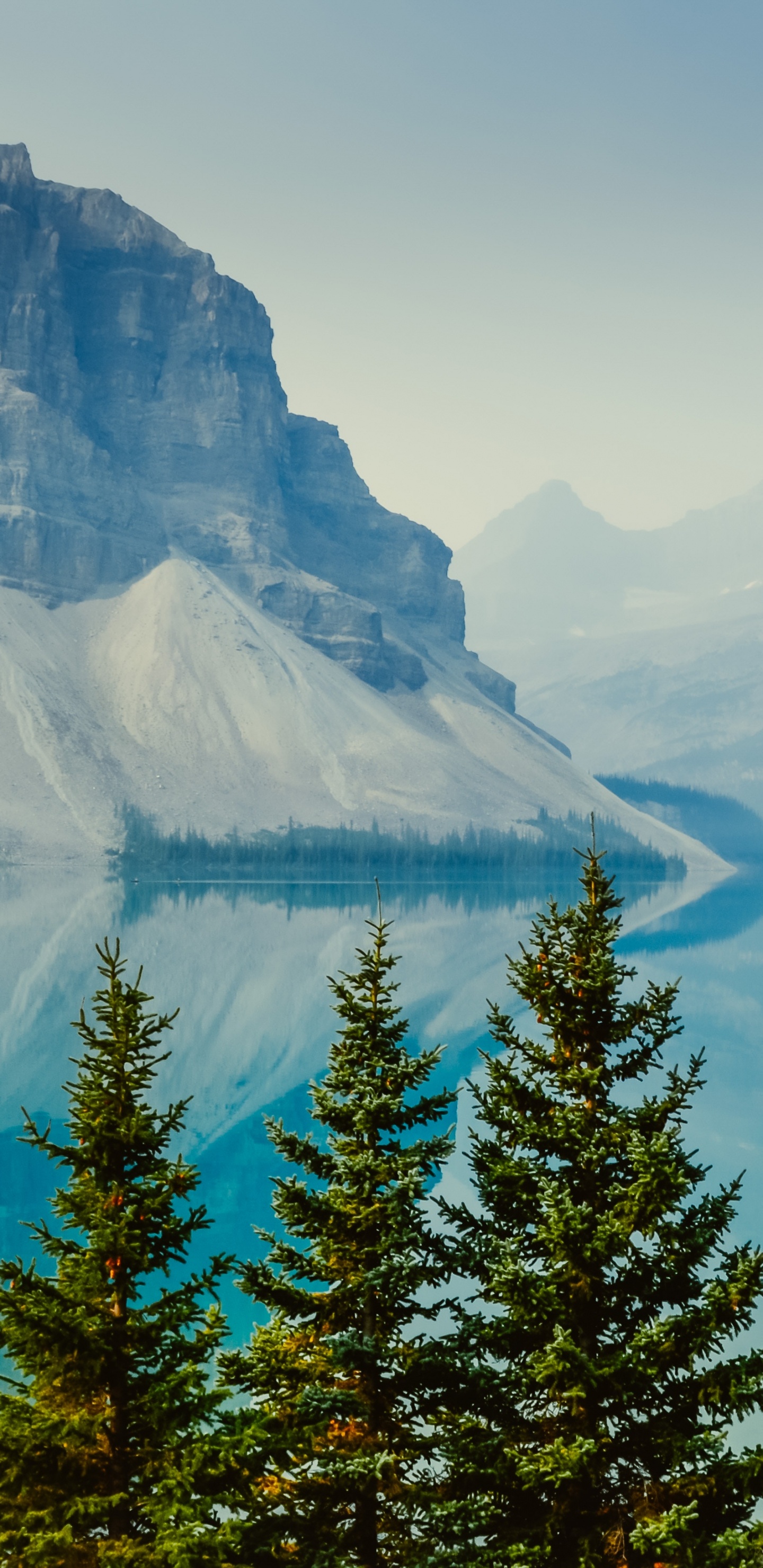 Обои лук озеро, горный рельеф, гора, природа, горный хребет в разрешении 1440x2960