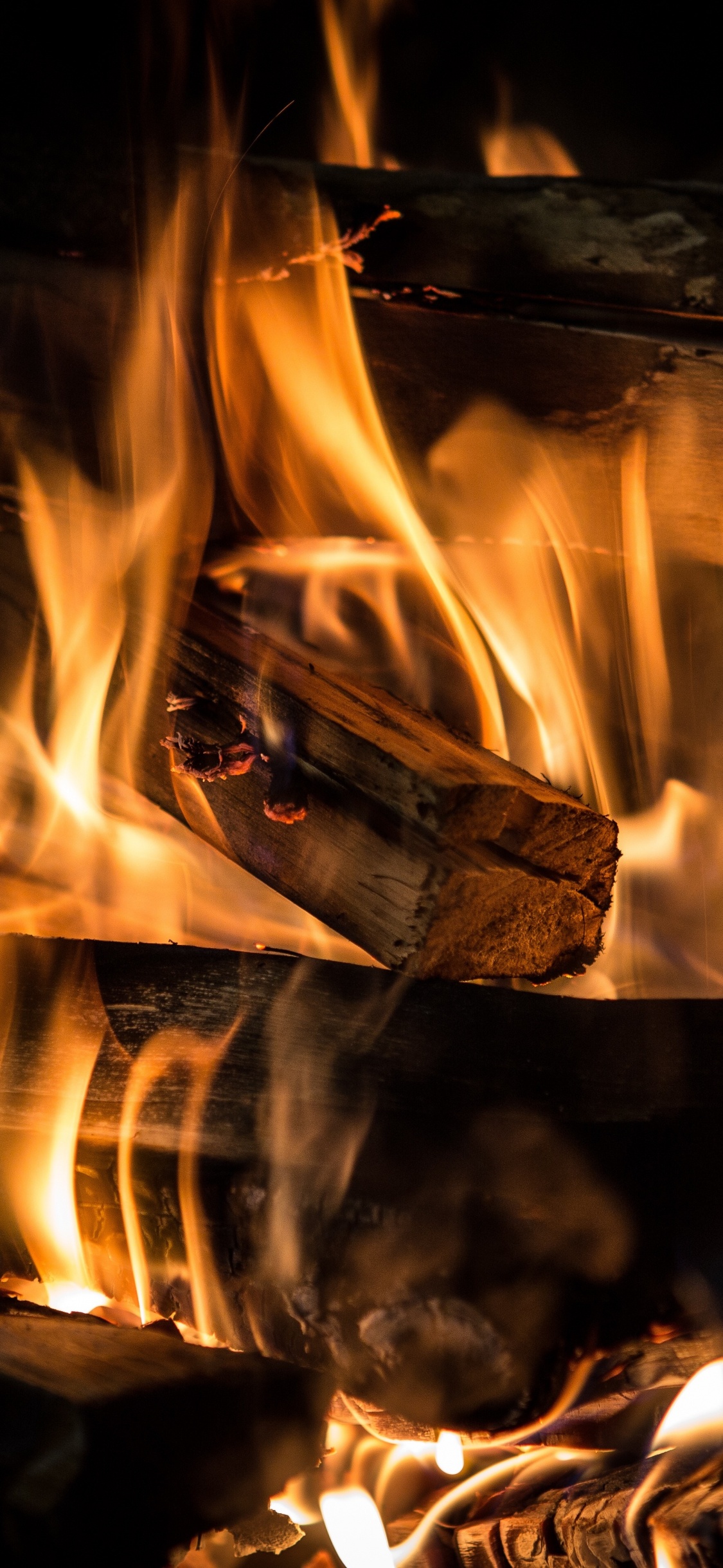 Обои камин, огонь, пламя, печь, тепло в разрешении 1125x2436