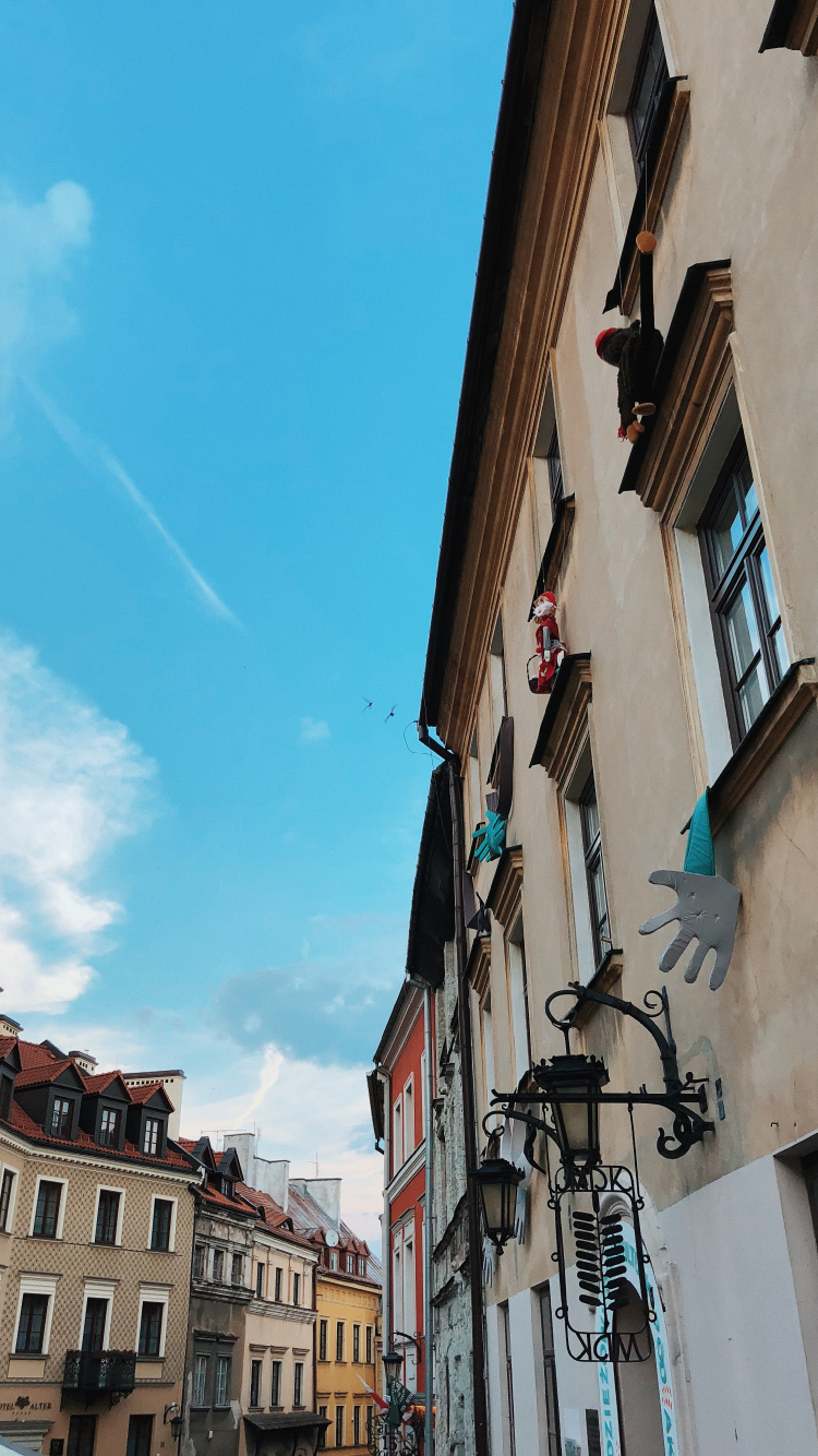 Обои дорога, жилой район, синий, зима, архитектура в разрешении 750x1334