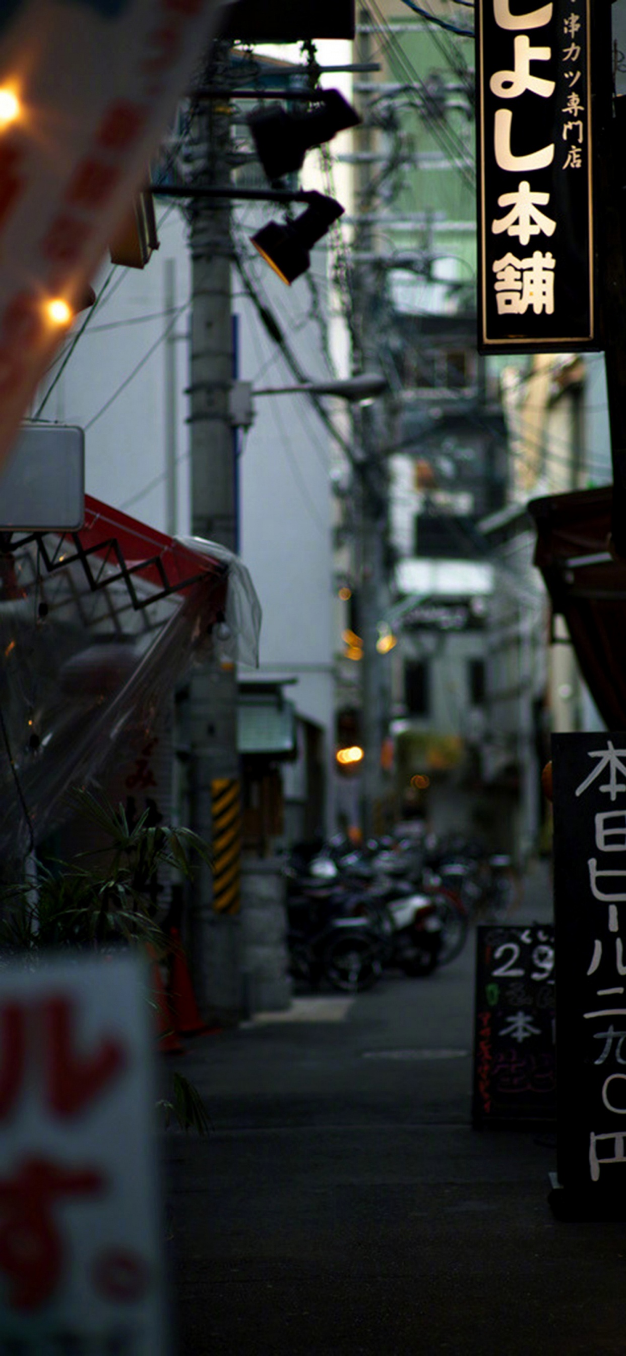 Обои аниме, Какаши Хатаке, здание, инфраструктура, освещение в разрешении 1242x2688