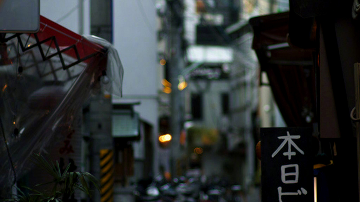 Обои аниме, Какаши Хатаке, здание, инфраструктура, освещение в разрешении 1366x768