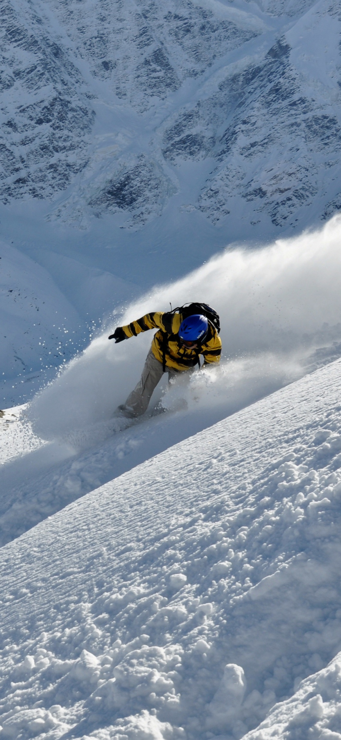 Обои Эльбрус, сноуборд, экстремальный вид спорта, лыжня, снег в разрешении 1125x2436
