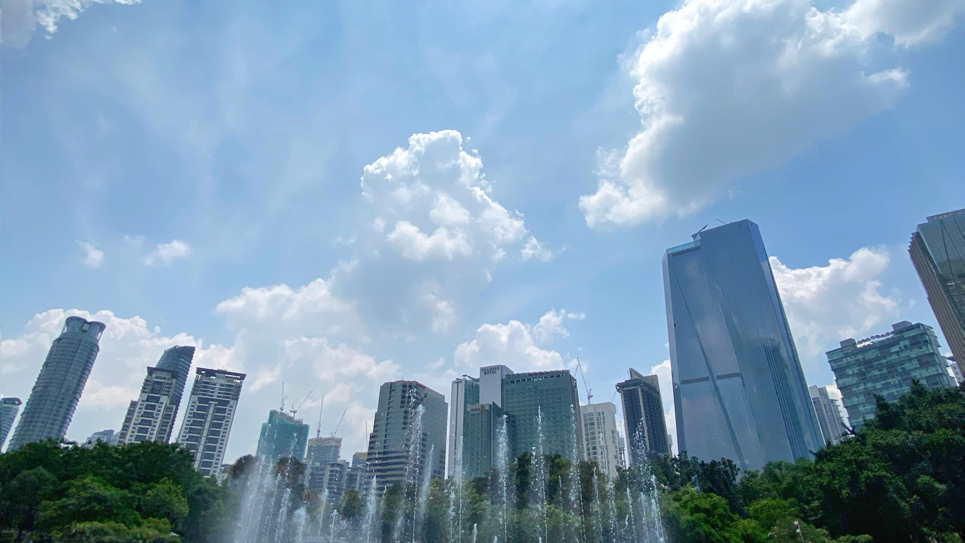 Обои природа, пейзажи гор, гидроресурсы, водопад, дневное время в разрешении 1920x1080