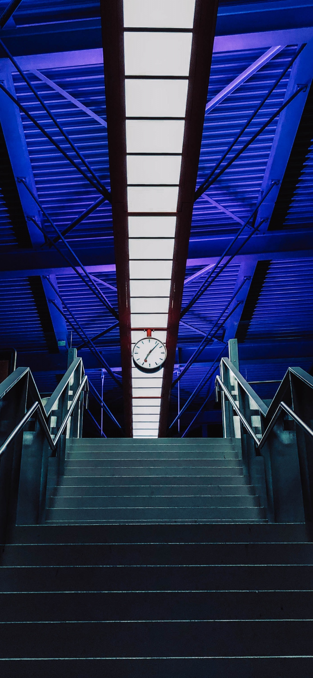 Обои освещение, синий, свет, архитектура, электрик в разрешении 1242x2688