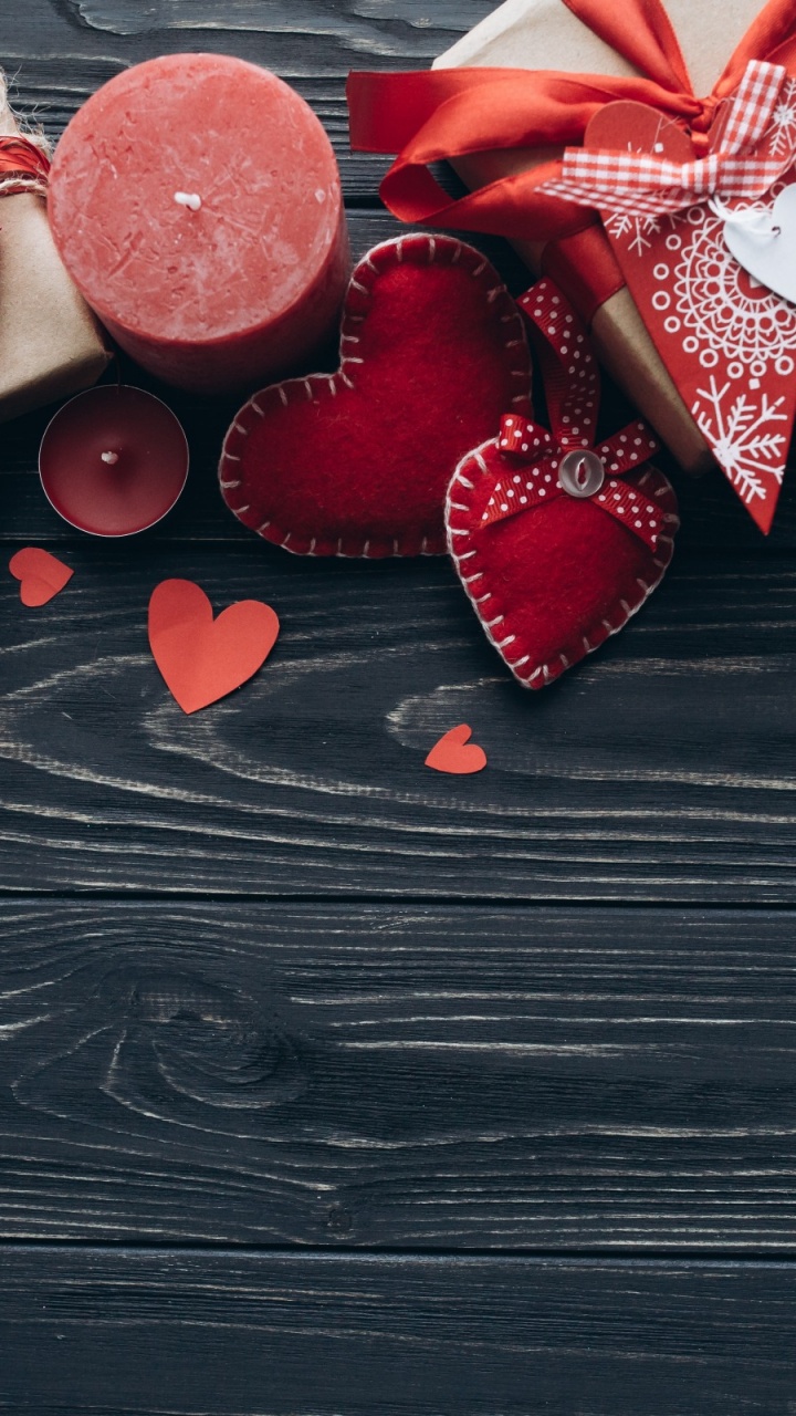 Обои День Святого Валентина, подарок, лепесток, любовь, Ягода в разрешении 720x1280
