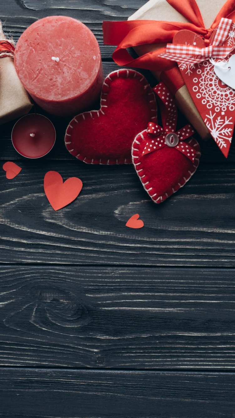 Обои День Святого Валентина, подарок, лепесток, любовь, Ягода в разрешении 750x1334