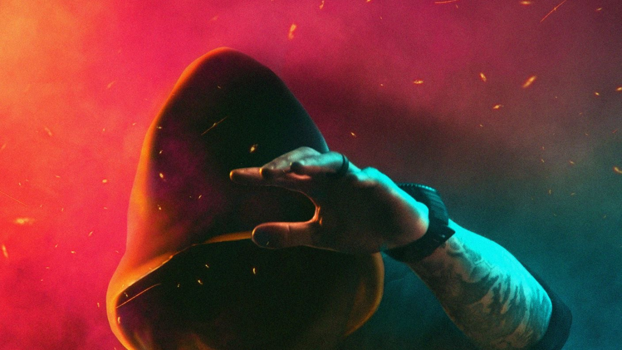 Обои инь и Ян, испытание на отжимания, микрофон, шляпа, шапка в разрешении 1280x720