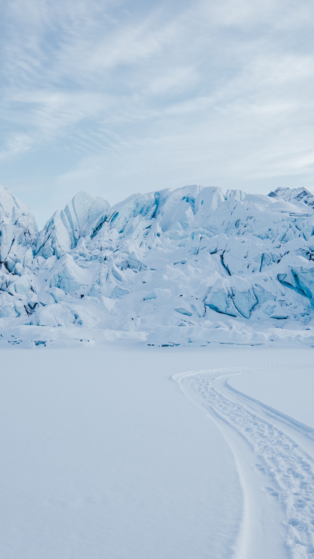 Обои зима, обложка альбома, облако, гора, снег в разрешении 1080x1920