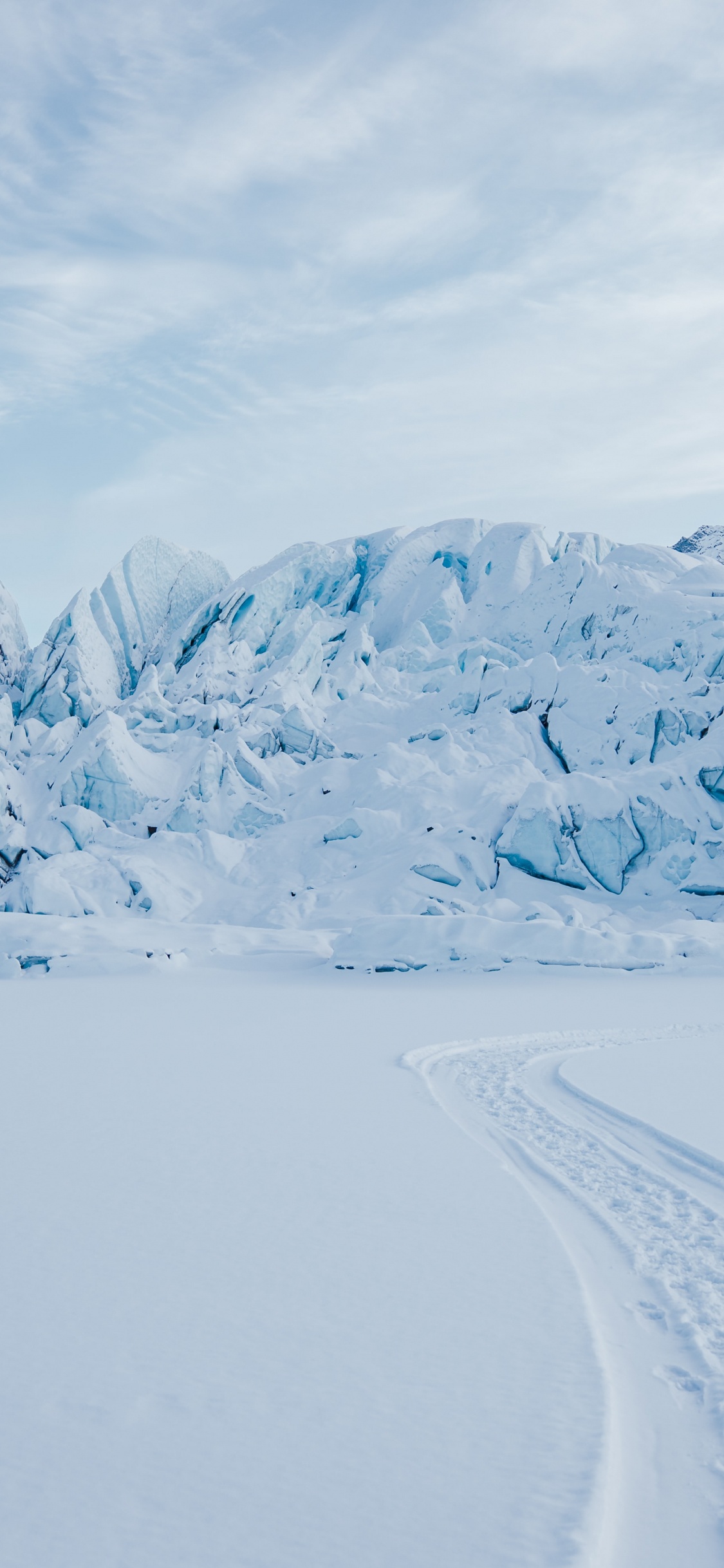 Обои зима, обложка альбома, облако, гора, снег в разрешении 1125x2436