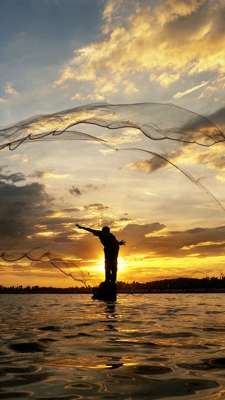Обои рыбак, рыболовство, закат, горизонт, облако в разрешении 720x1280