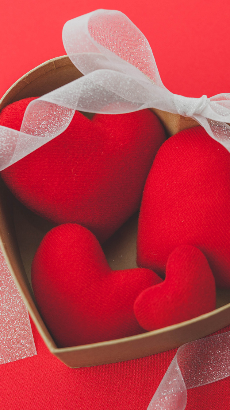 Обои сердце, День Святого Валентина, свадебные сувениры, муж, лепесток в разрешении 750x1334