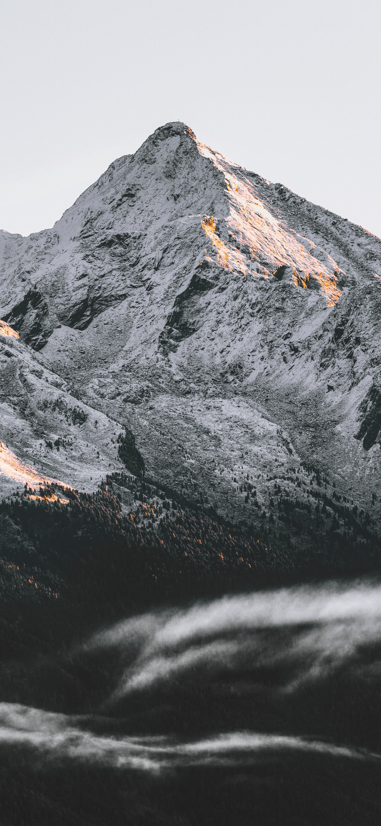 Обои гора, горный хребет, горный рельеф, рок, хребет в разрешении 1242x2688