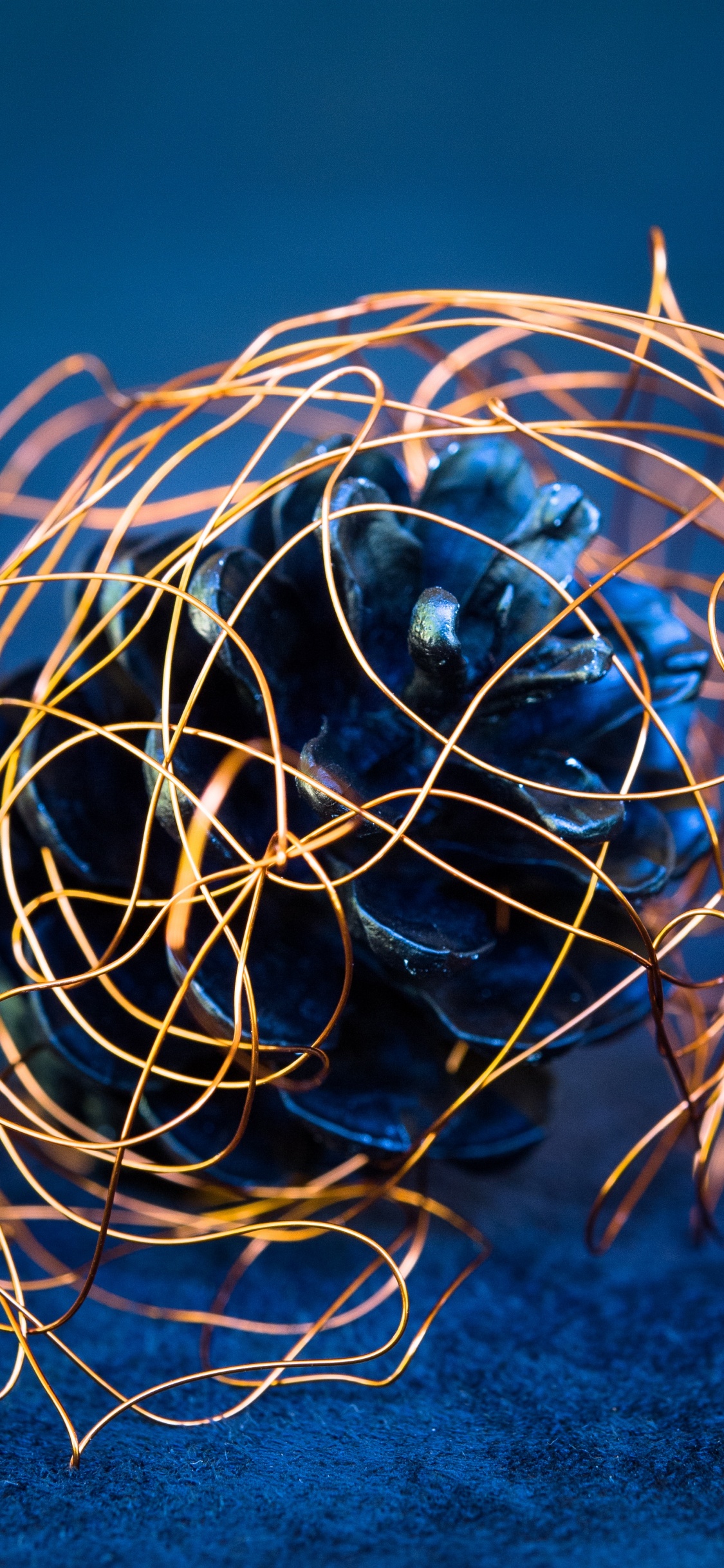 Обои вода, электрик, арт, подкаст, Рикардо Вильегас Роа в разрешении 1125x2436