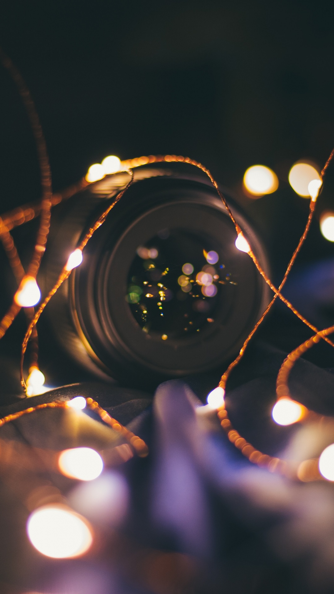 Обои круг, гирлянда, Лампа накаливания, ночь, освещение в разрешении 1080x1920