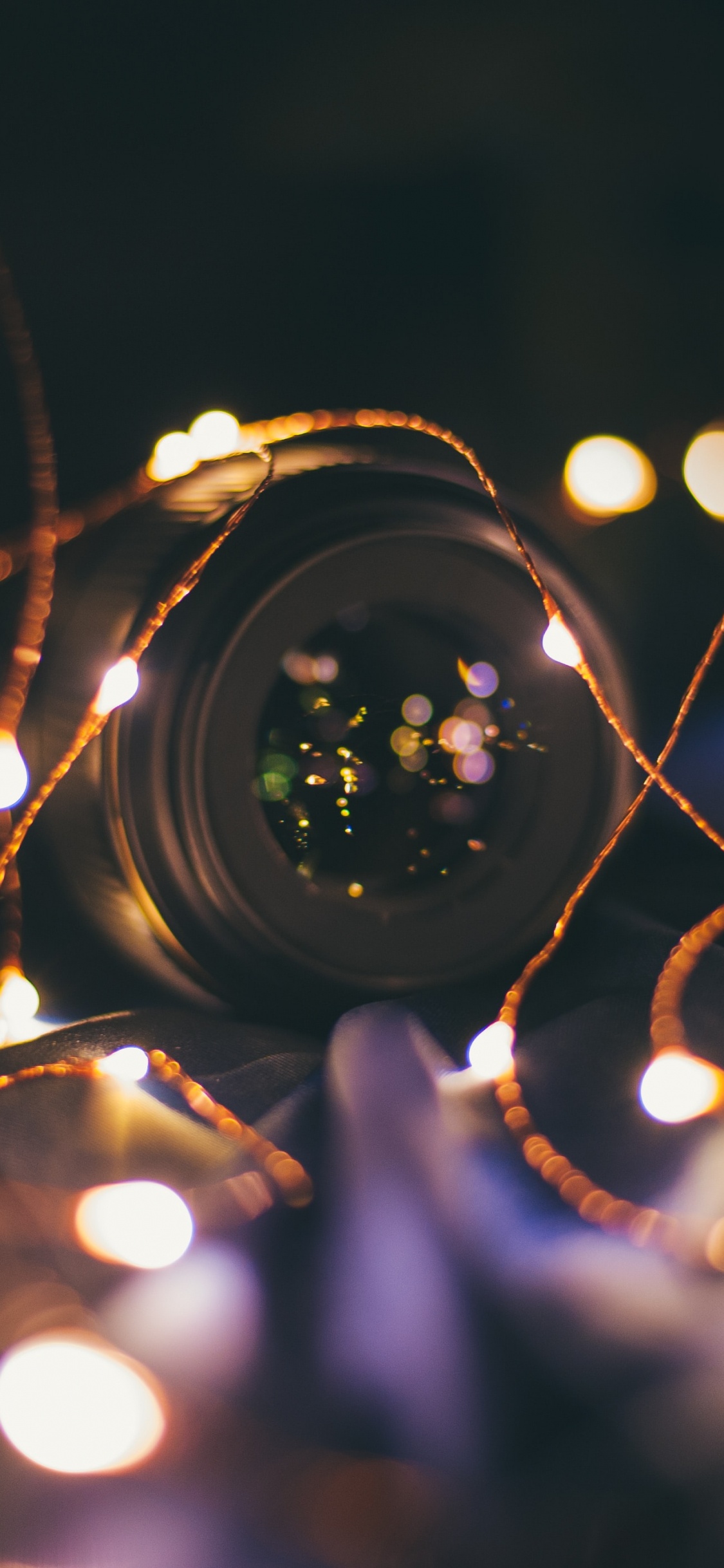 Обои круг, гирлянда, Лампа накаливания, ночь, освещение в разрешении 1125x2436