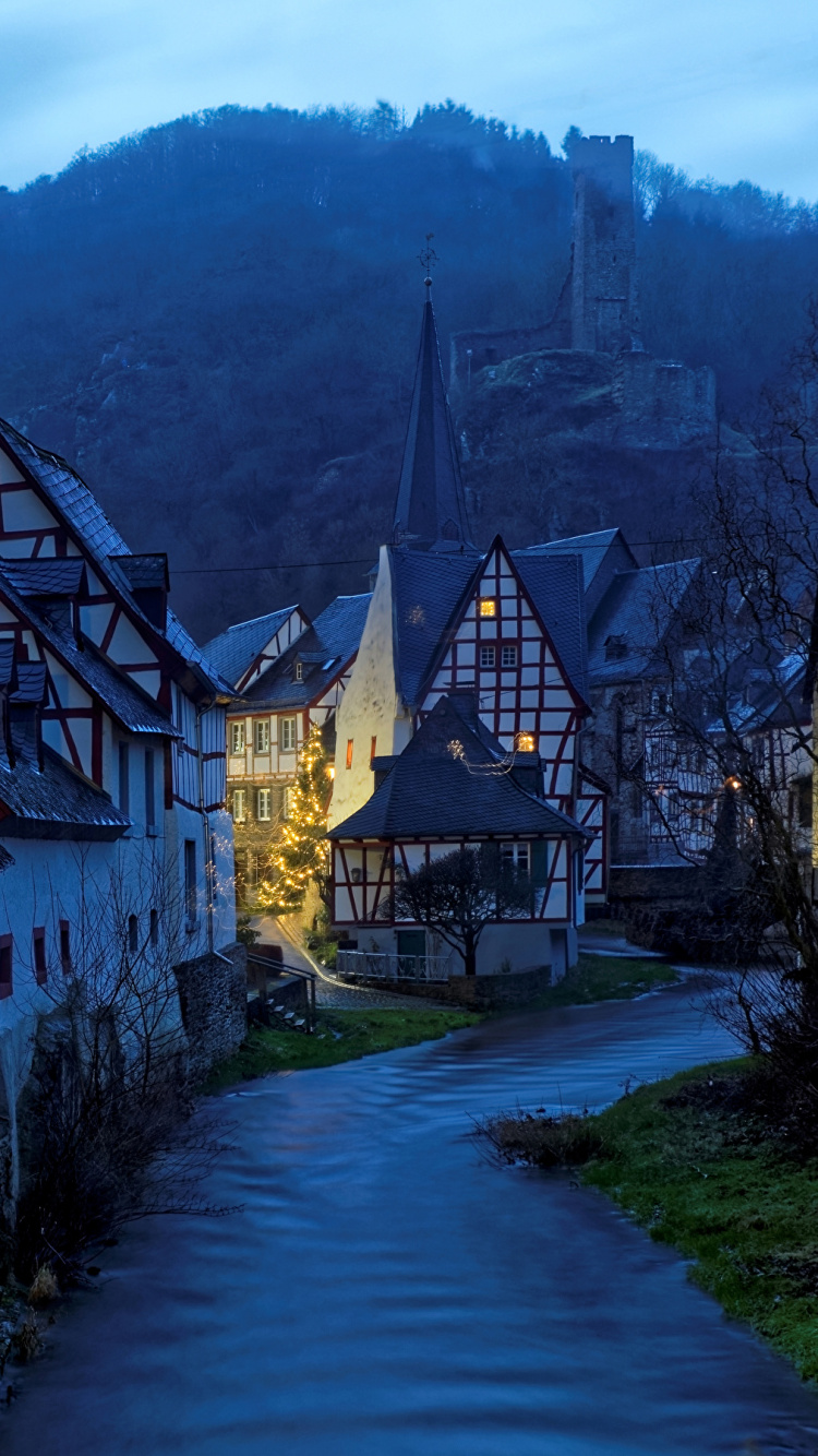 Обои городок, горная деревня, вечер, родина, утро в разрешении 750x1334