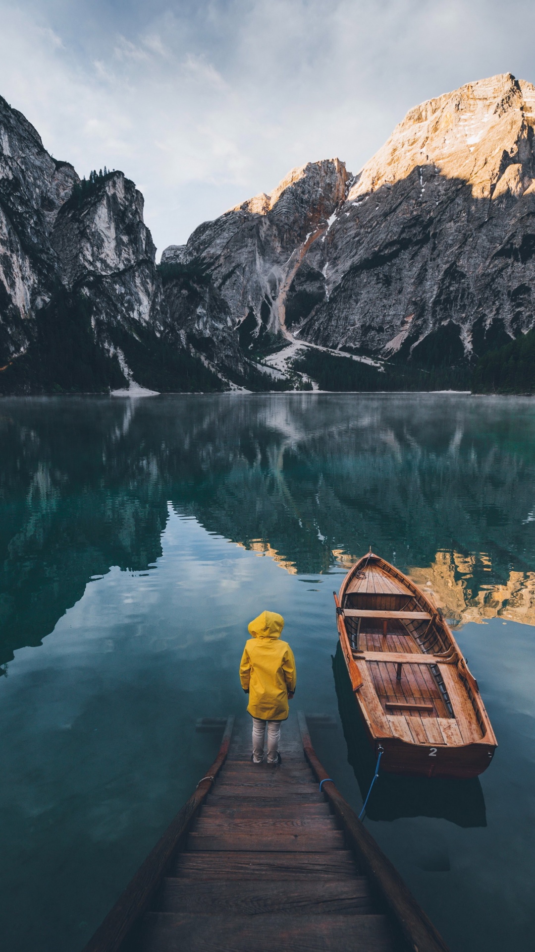 Обои soundcloud, Гарлем Ривер, вода, облако, гора в разрешении 1080x1920