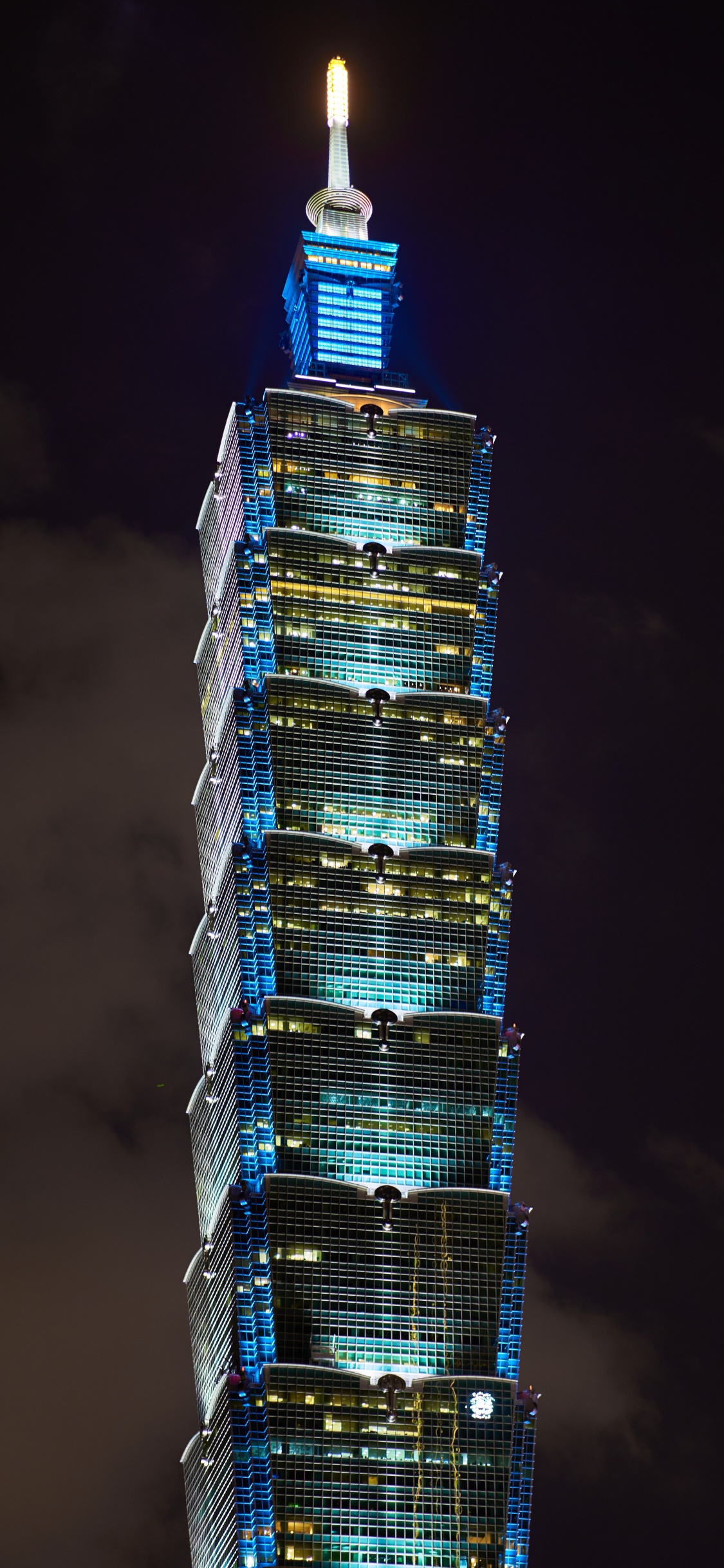 Обои небоскреб, вышка, архитектура, здание, башня в разрешении 1125x2436