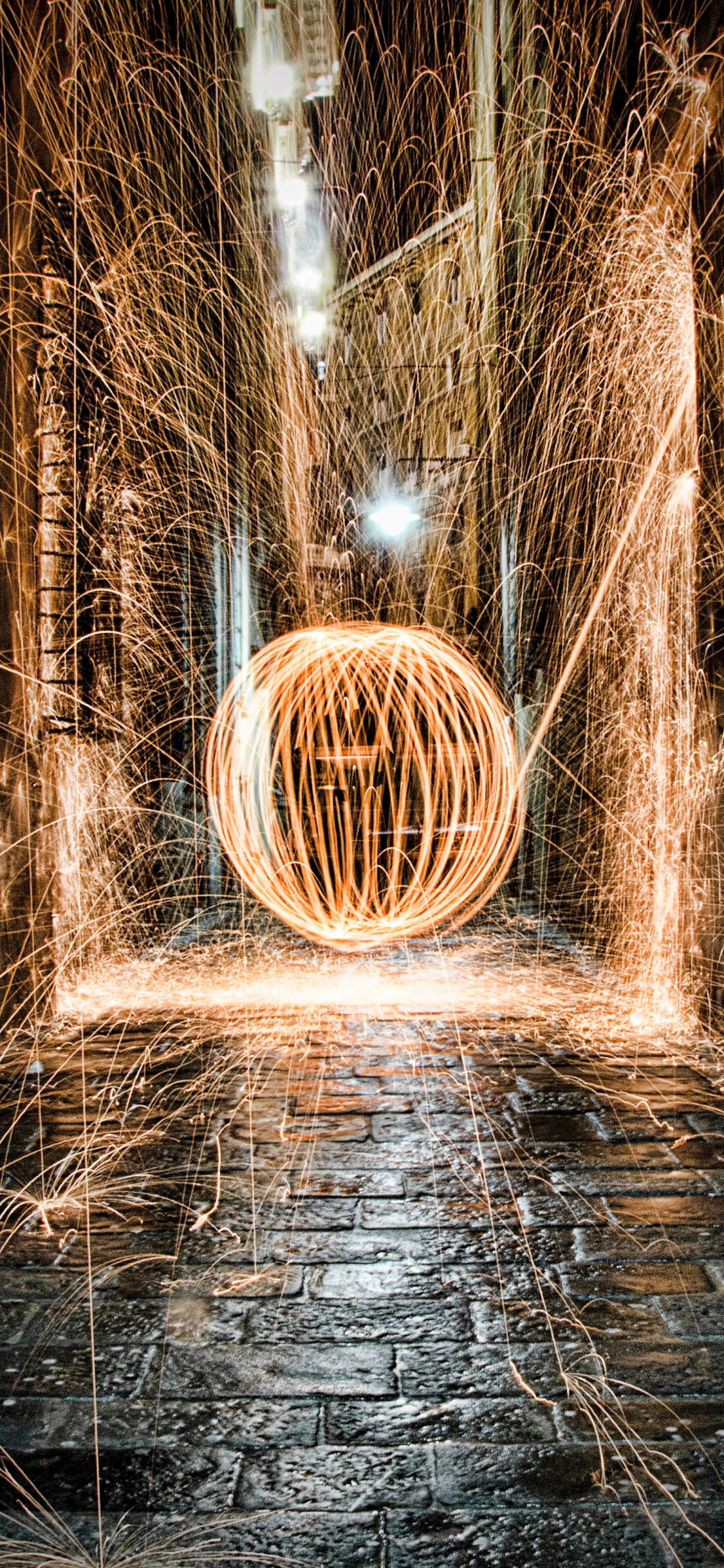 Обои свет, темнота, дерево, архитектура, инфраструктура в разрешении 1125x2436