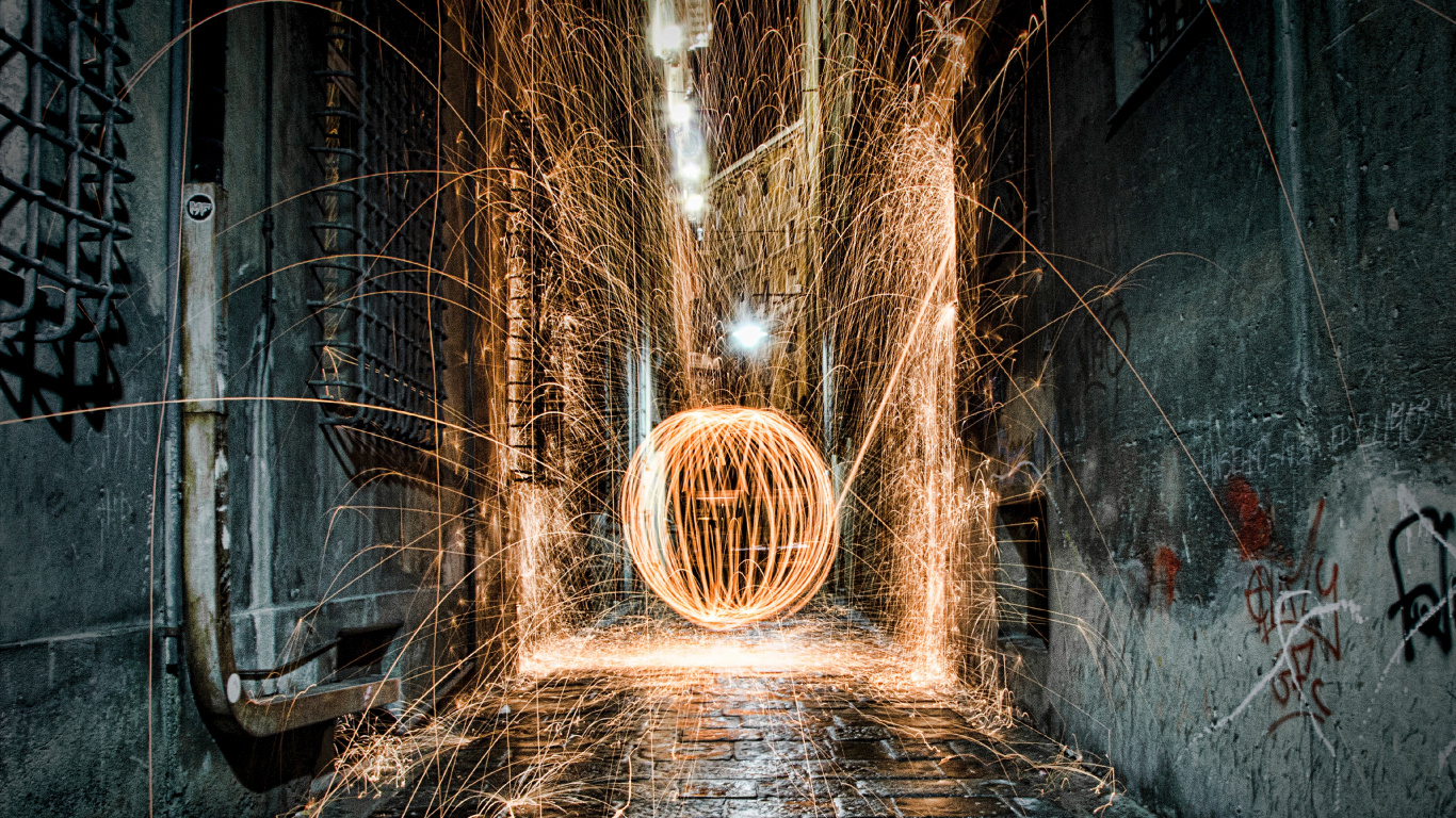 Обои свет, темнота, дерево, архитектура, инфраструктура в разрешении 1366x768